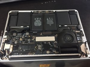 montare display apple macbook pro 13 retina a1502